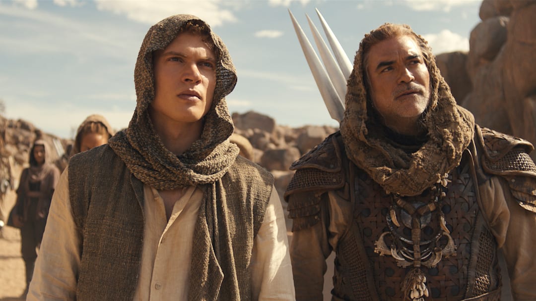 Daniel Henney (Lan), Josha Stradowski (Rand), and Björn Landberg (Rhuarc) in The Wheel of Time season 3.