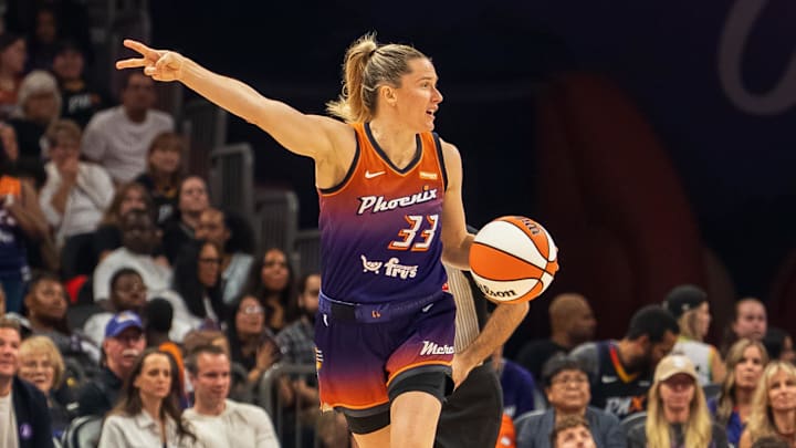 Aug 30, 2025; Phoenix, Arizona, USA; Phoenix Mercury guard Sami Whitcomb (33) calls out a play as she brings the ball down the court in the first half against the New York Liberty at Footprint Center. Mandatory Credit: Allan Henry-Imagn Images Aug 30, 2025; Phoenix, Arizona, USA; Phoenix Mercury guard Sami Whitcomb (33) calls out a play as she brings the ball down the court in the first half against the New York Liberty at Footprint Center. Mandatory Credit: Allan Henry-Imagn Images