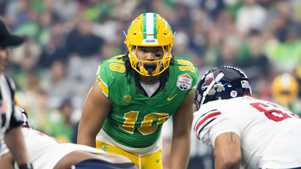 Oregon Ducks defensive end Matayo Uiagalelei against the Liberty Flames.
