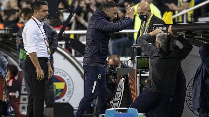 Vitor Pereira'nın gol sevinci Vitor Pereira'nın gol sevinci