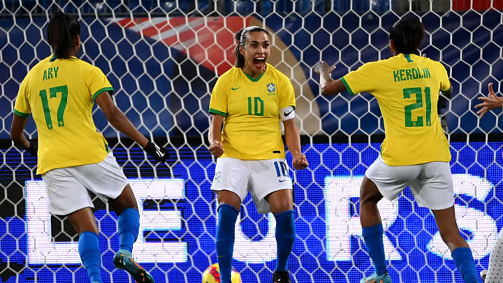 Brasil e Finlândia se enfrentam pela terceira e última rodada do Torneio Internacional da França. 