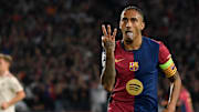 TOPSHOT-FBL-EUR-C1-BARCELONA-BAYERN MUNICH