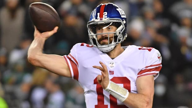 New York Giants quarterback Davis Webb (12) throws a pass against the Philadelphia Eagles.