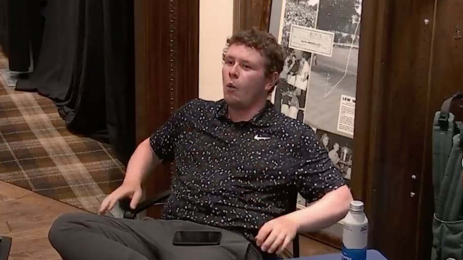 Robert MacIntyre reacts to J.J. Spaun’s tournament-clinching putt. | @USOpenGol