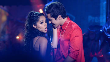 Becky G y Austin Mahone compartieron escenario en los Premios Juventud de 2014 