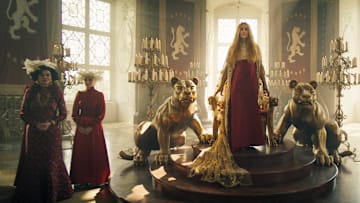 Olivia Williams (Queen Morgase Trakand) in The Wheel of Time season 3. Image: Prime Video.
