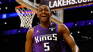 Sacramento Kings v Los Angeles Lakers