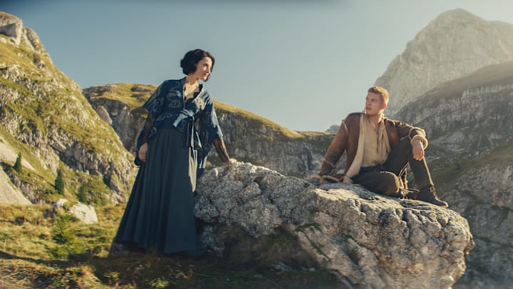 Natasha O'Keeffe (Lanfear) and Josha Stradowski (Rand al'Thor) in The Wheel of Time season 3.