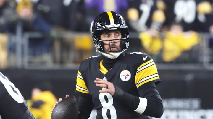 Aaron Rodgers did not light it up in the first half against the Ravens. 