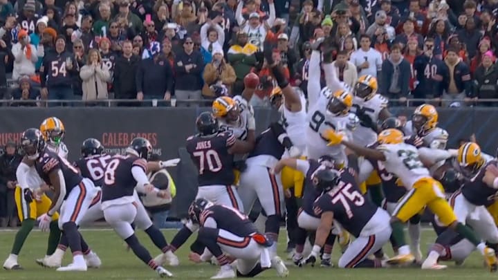 Packers Block Bears' Game-Winning FG Attempt, Ruin Caleb Williams's  Comeback attempt.
