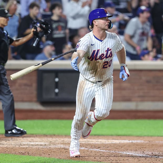 New York Mets first baseman Pete Alonso (20) hits a solo home run on Auguat 12, 2025