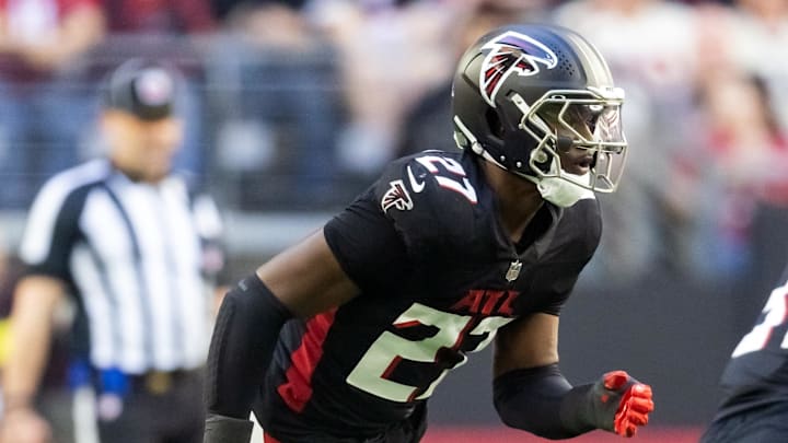 Dec 21, 2025; Glendale, Arizona, USA; Atlanta Falcons linebacker James Pearce Jr. (27) against the Arizona Cardinals at State Farm Stadium. Mandatory Credit: Mark J. Rebilas-Imagn Images