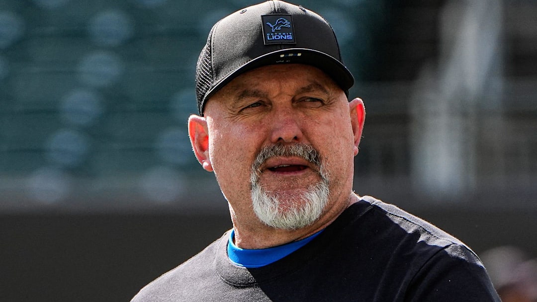 Detroit Lions offensive coordinator John Morton walks on the field for warmup ahead of Cincinnati Bengals game at Paycor Stadium in Cincinnati on Sunday, Oct. 5, 2025.