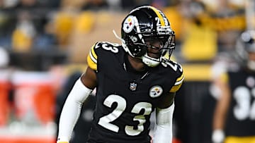 Cleveland Browns v Pittsburgh Steelers