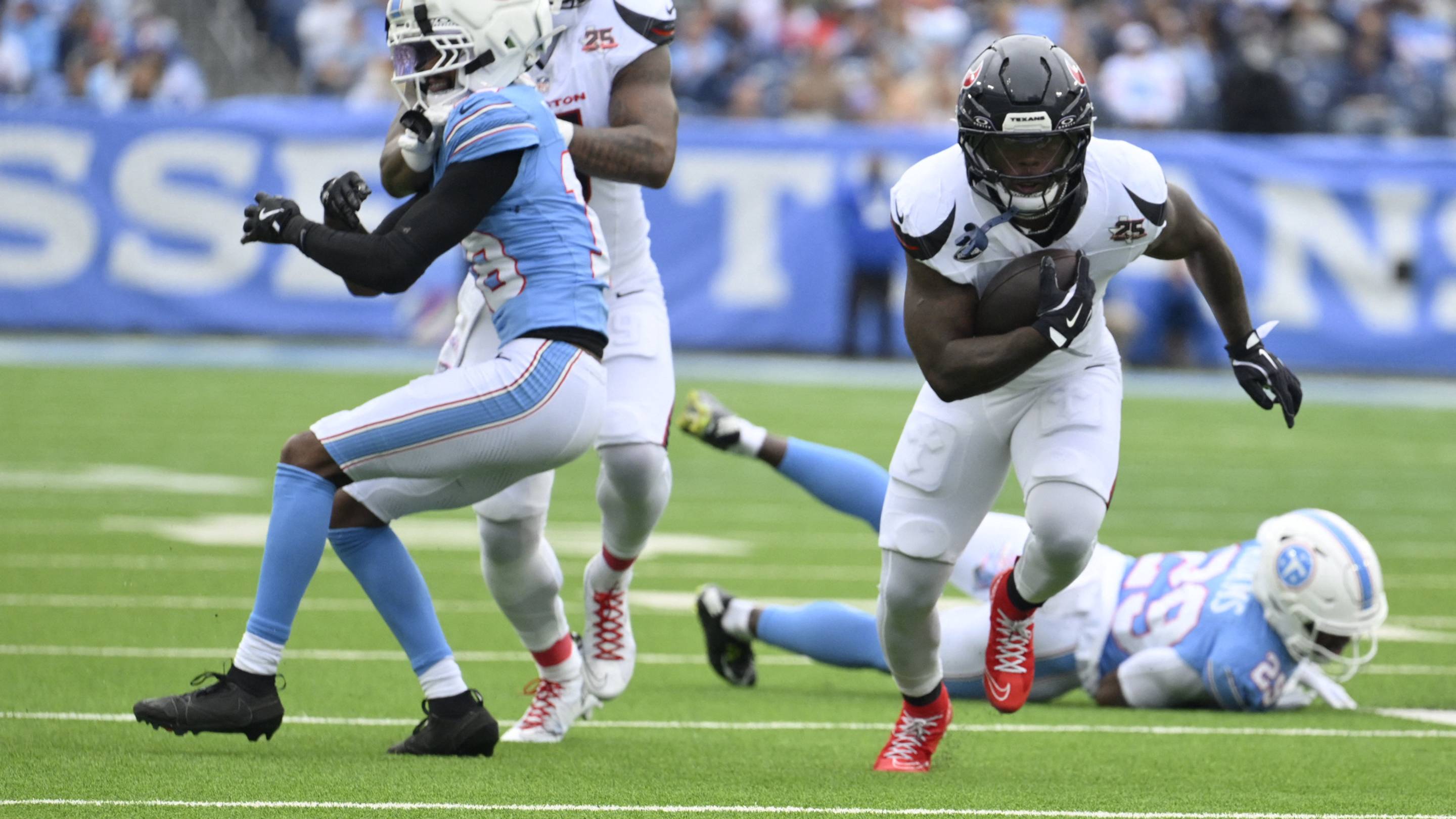 Week 6 Fantasy Waiver Wire: Target Jordan Love, Woody Marks