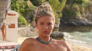 Ellie Thumann in Bermuda