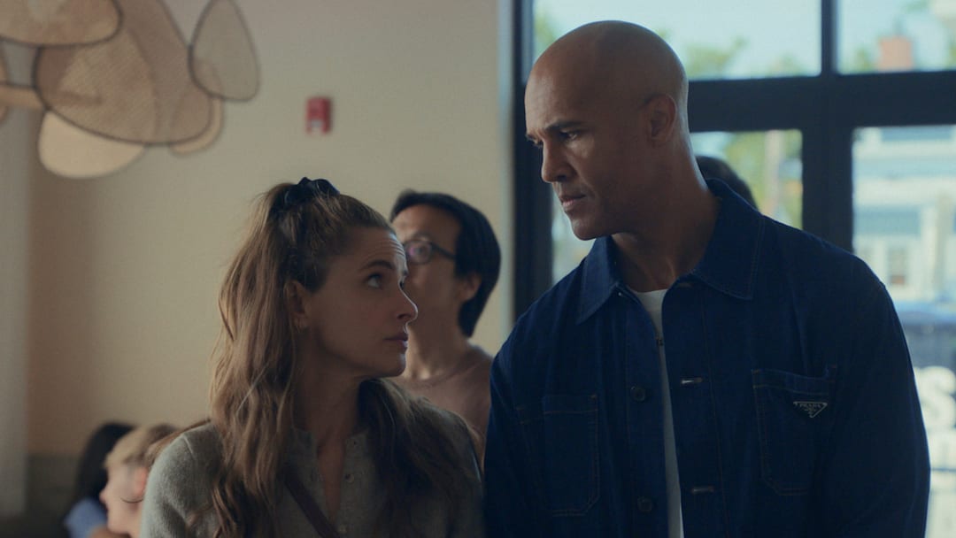 Amanda Peet and Mark Tallman in "Your Friends & Neighbors," now streaming on Apple TV+