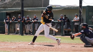 Oakland Ballers playing at Raimondi Field