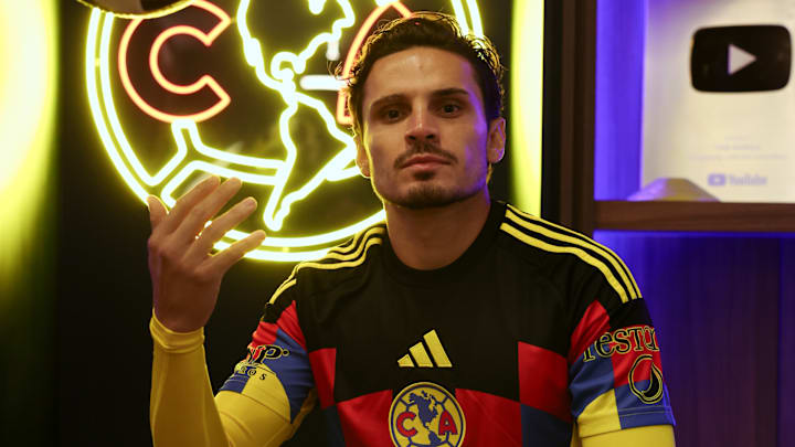 El América oficializó la llegada de Raphael Veiga, quien estuvo en la tribuna en el pasado juego de las Águilas ante el Necaxa.