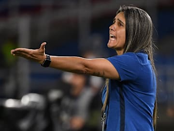 Emily Lima deixou o comando do Peru rumo à Espanha