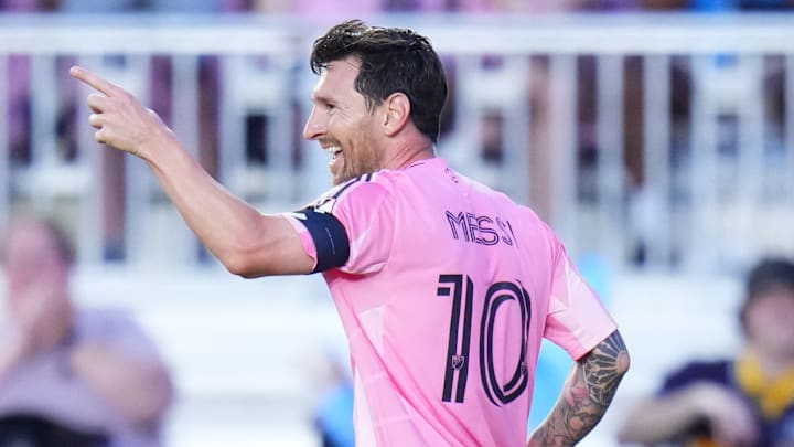 Lionel Messi foi campeão mundial pelo Barça e pela Argentina Lionel Messi foi campeão mundial pelo Barça e pela Argentina