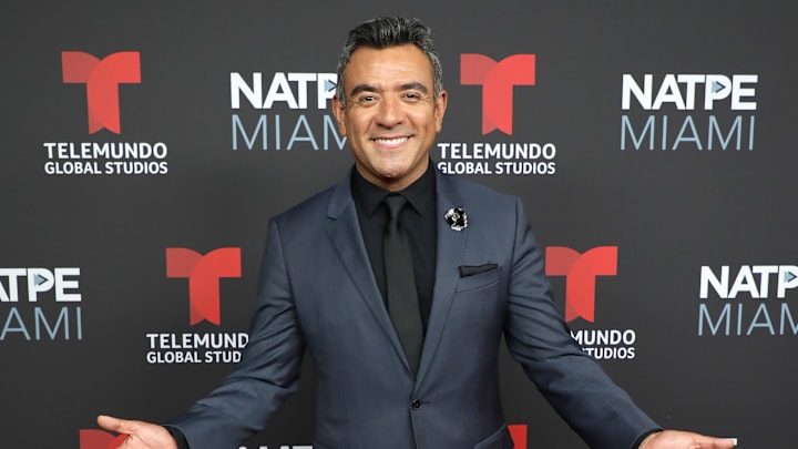 Héctor Sandarti es uno de los conductores de la nueva temporada de La Casa de los Famosos Héctor Sandarti es uno de los conductores de la nueva temporada de La Casa de los Famosos