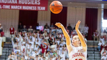 Indiana's Shay Ciezki (10) shoots during the Indiana versus University of Southern California women's basektball game at Simon Skjodt Assembly Hall on Sunday, Jan. 19, 2025.