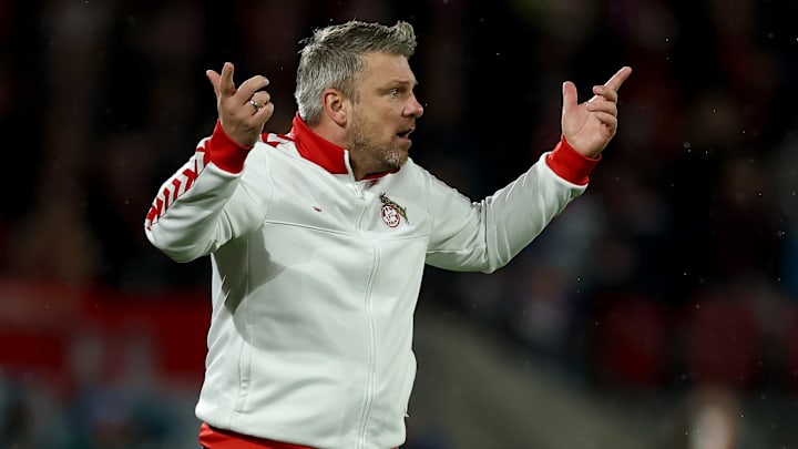 Lukas Kwasniok (hier im Spiel gegen den HSV) war nach der Partie in Mönchengladbach sauer über den VAR Lukas Kwasniok (hier im Spiel gegen den HSV) war nach der Partie in Mönchengladbach sauer über den VAR