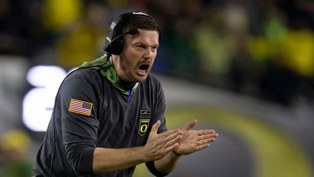 Oregon head coach Dan Lanning