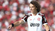 David Luiz foi substituído na vitória do Flamengo sobre o São Paulo, pela Copa do Brasil, por conta de quadro de hepatite viral.