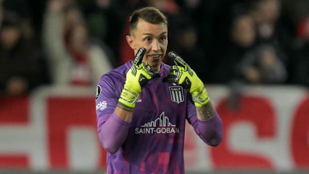 เอสตูเดียนเตส