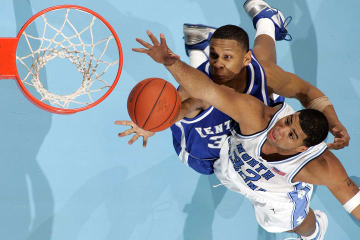 Dec 4, 2004; Chapel Hill, NC, USA;  UNC's Sean May and Kentucky's Randolph Morris fight for a rebound. May pulled down 19 rebounds and had 14 points in UNC's 91-78 victory over Kentucky.


Mandatory Credit: Photo By Bob Donnan-USA TODAY Sports (c) Copyright 2004 Bob Donnan