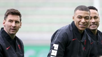 Le vestiaire du Paris Saint-Germain s'embrase-t-il ?