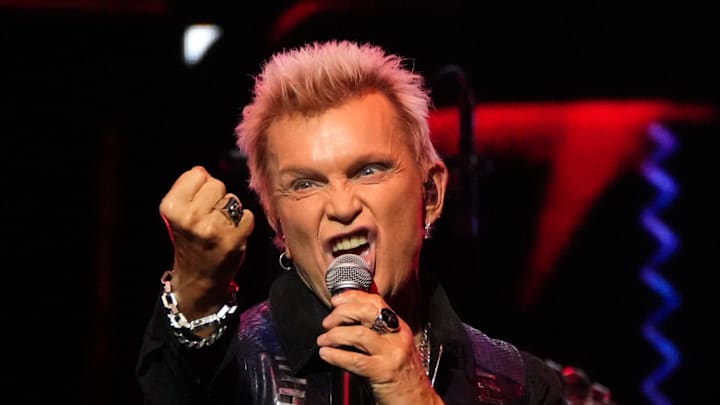 Billy Idol brings his signature snarl to the stage
