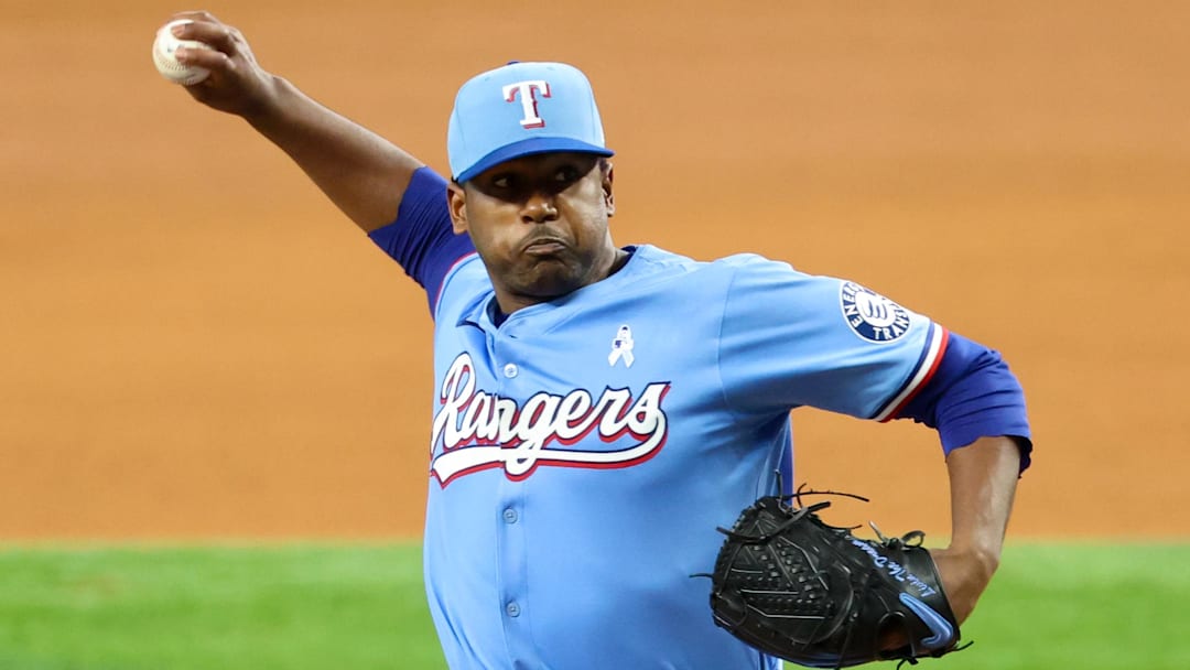 Jun 15, 2025; Arlington, Texas, USA; Texas Rangers starting pitcher Kumar Rocker (80) throws during the fifth inning against the Chicago White Sox at Globe Life Field. Jun 15, 2025; Arlington, Texas, USA; Texas Rangers starting pitcher Kumar Rocker (80) throws during the fifth inning against the Chicago White Sox at Globe Life Field.