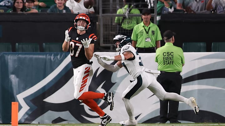 Cincinnati Bengals tight end Tanner Hudson makes a touchdown catch past Philadelphia Eagles safety Maxen Hook