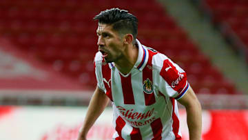 Oribe Peralta no fue lo que se esperaba en Chivas