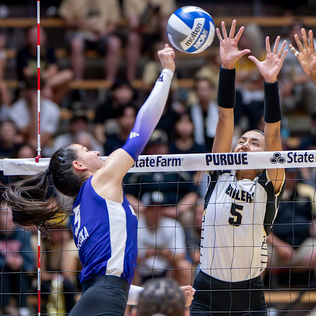 Serbian Simona Mateska has made her way into the starting lineup as a true freshman for the Huskies.