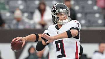 Dec 3, 2023; East Rutherford, New Jersey, USA; Atlanta Falcons quarterback Desmond Ridder (9) warms up before the game against the New York Jets at MetLife Stadium. Mandatory Credit: Vincent Carchietta-Imagn Images