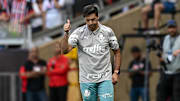 Abel Ferreira perdeu chance de igualar Oswaldo Brandão como o técnico com mais títulos na história do Palmeiras.