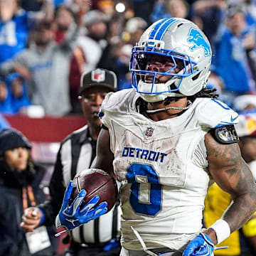 Detroit Lions running back Jahmyr Gibbs (0) runs for a touchdown against Washington Commanders