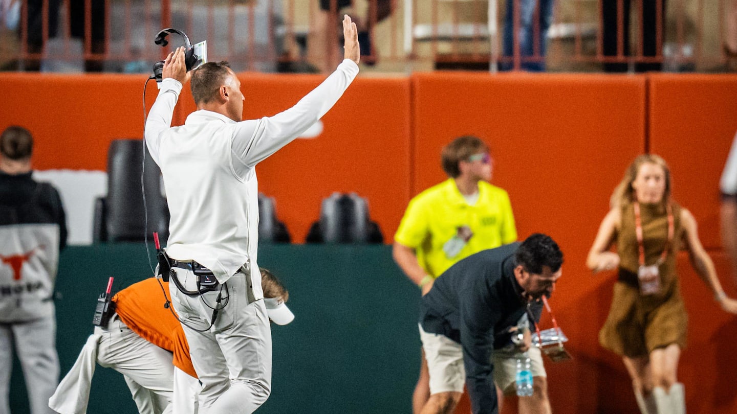 Texas fined 250,000 for poor display from Horn fans during loss to