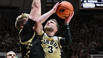 Purdue Boilermakers guard Braden Smith (3) shoots the ball 