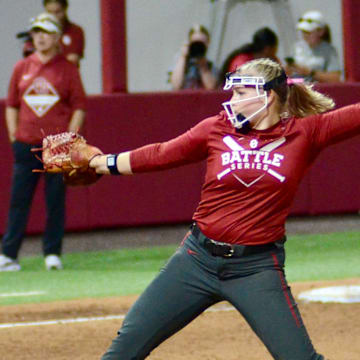 Oklahoma pitcher Audrey Lowry