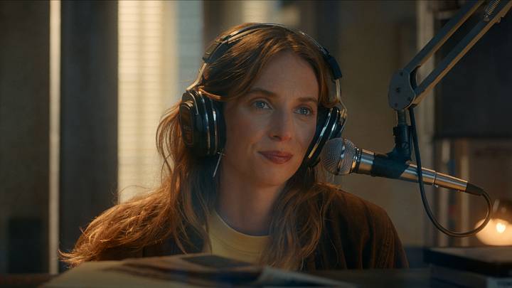 STRANGER THINGS: SEASON 5. Maya Hawke as Robin Buckley in Stranger Things: Season 5. Cr. COURTESY OF NETFLIX © 2025