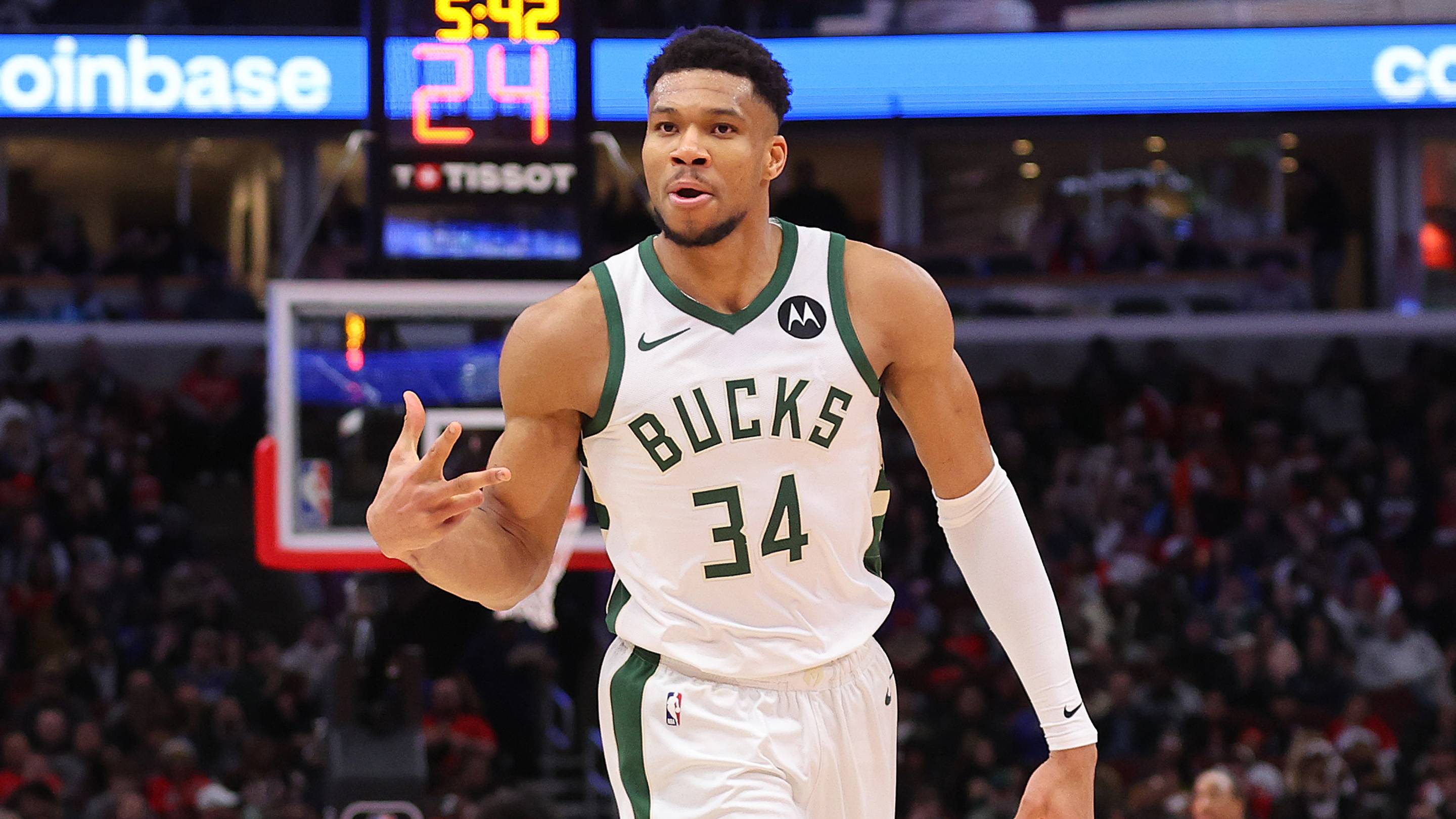 NBA rumors: Why the Bucks would choose Boston for a Giannis trade, Kawhi Leonard landing spots