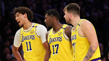 New York Knicks v Los Angeles Lakers