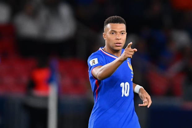 กิลเลียน เอ็มบัปเป้ กิลเลียน เอ็มบัปเป้