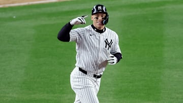 Aaron Judge en el juego 2 de los Yankees de Nueva York contra Guardianes de Cleveland 