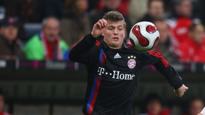 Toni Kroos traf im Alter von 17 Jahren, neun Monaten und 21 Tagen im UEFA Cup gegen Roter Stern Belgrad